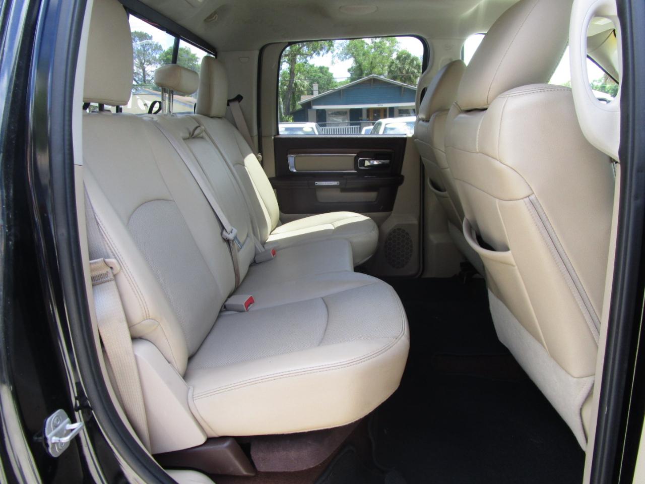 RAM 1500 Laramie Crew Cab SWB 4WD 2013