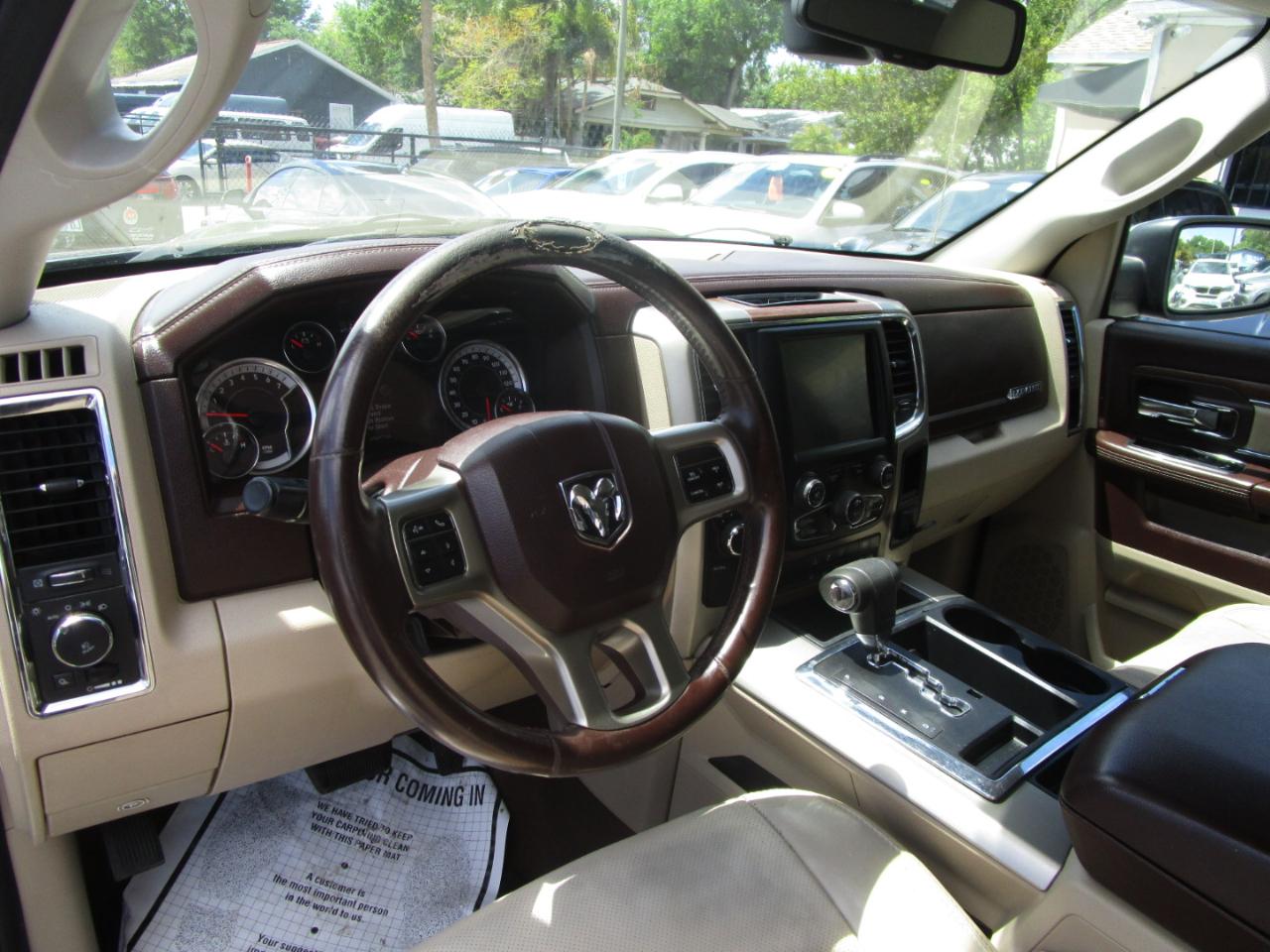 RAM 1500 Laramie Crew Cab SWB 4WD 2013