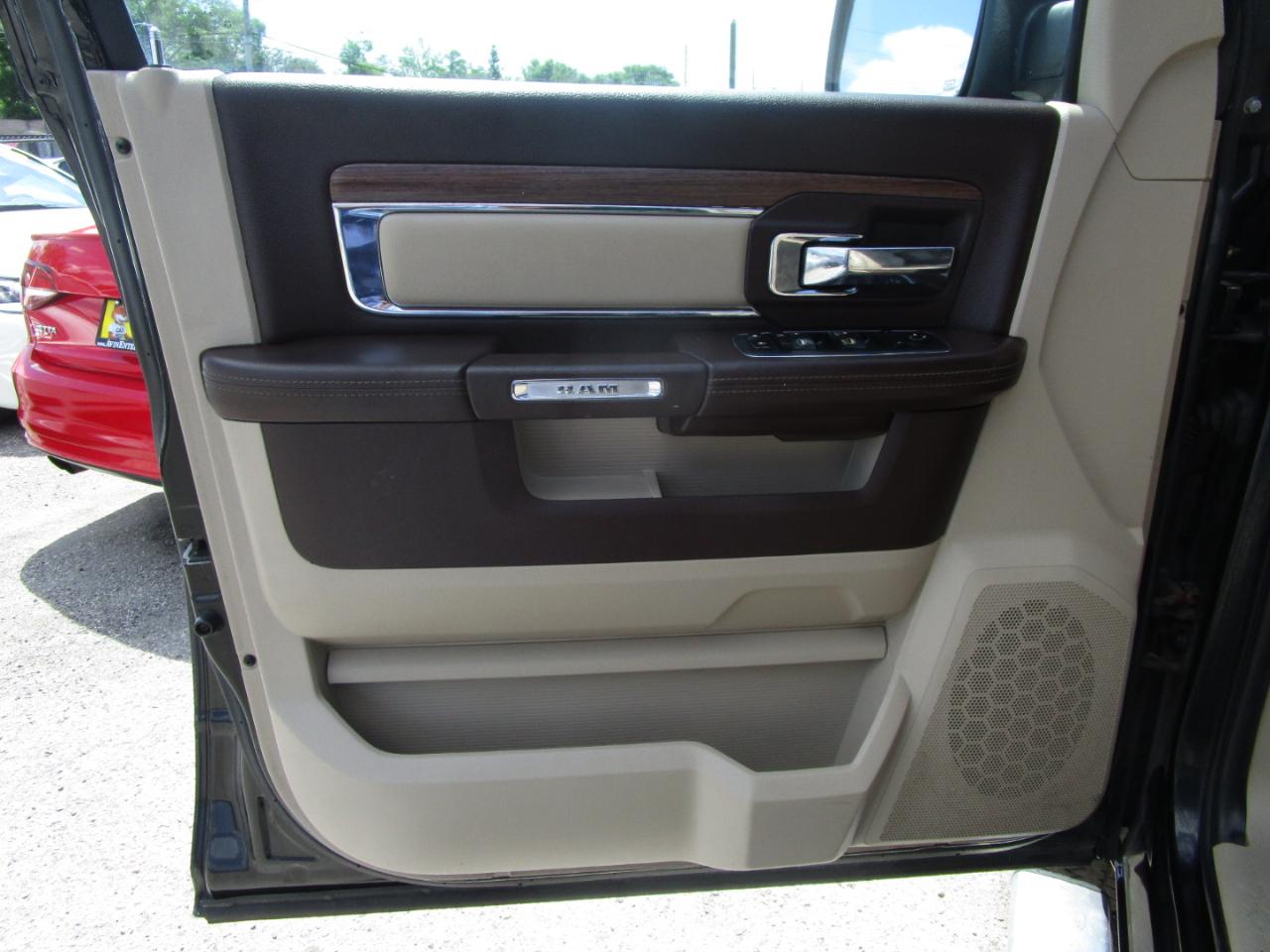 RAM 1500 Laramie Crew Cab SWB 4WD 2013