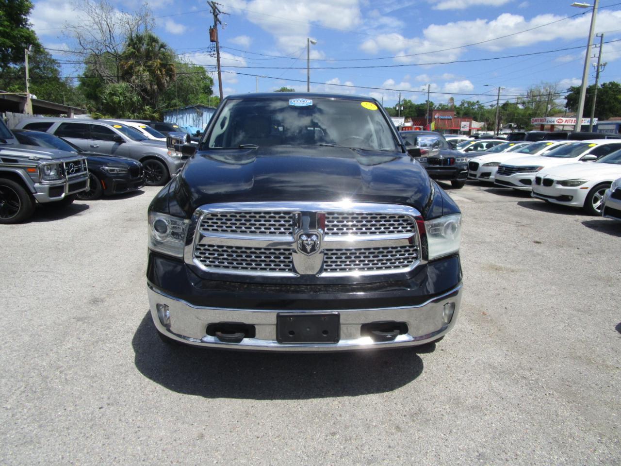 RAM 1500 Laramie Crew Cab SWB 4WD 2013