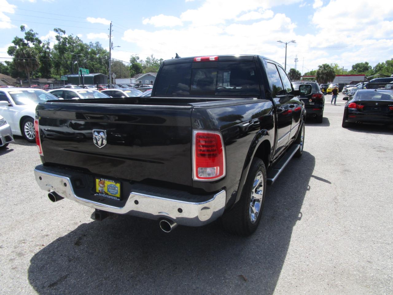 RAM 1500 Laramie Crew Cab SWB 4WD 2013