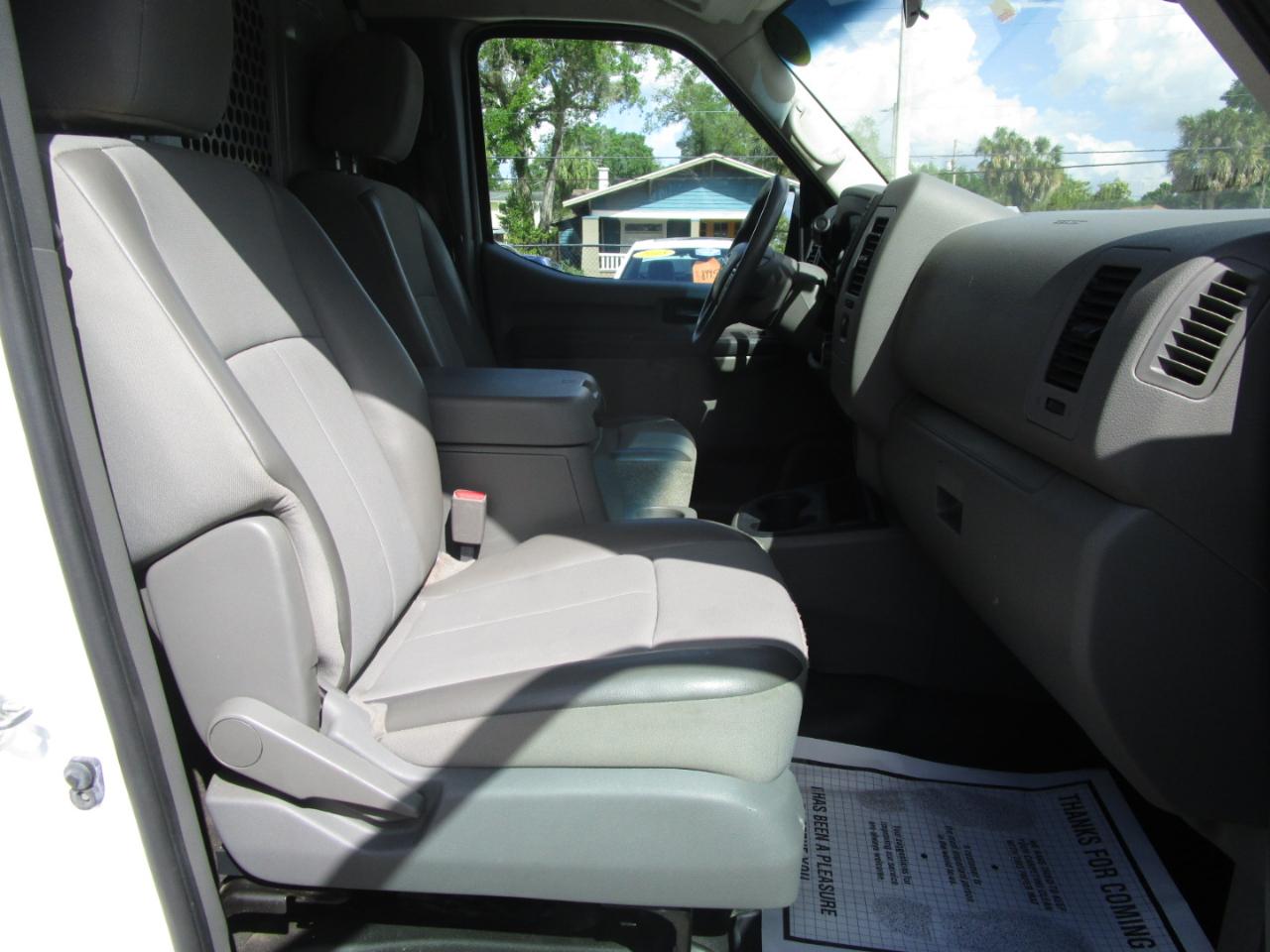 Nissan NV Cargo 2500 HD S V6 2019