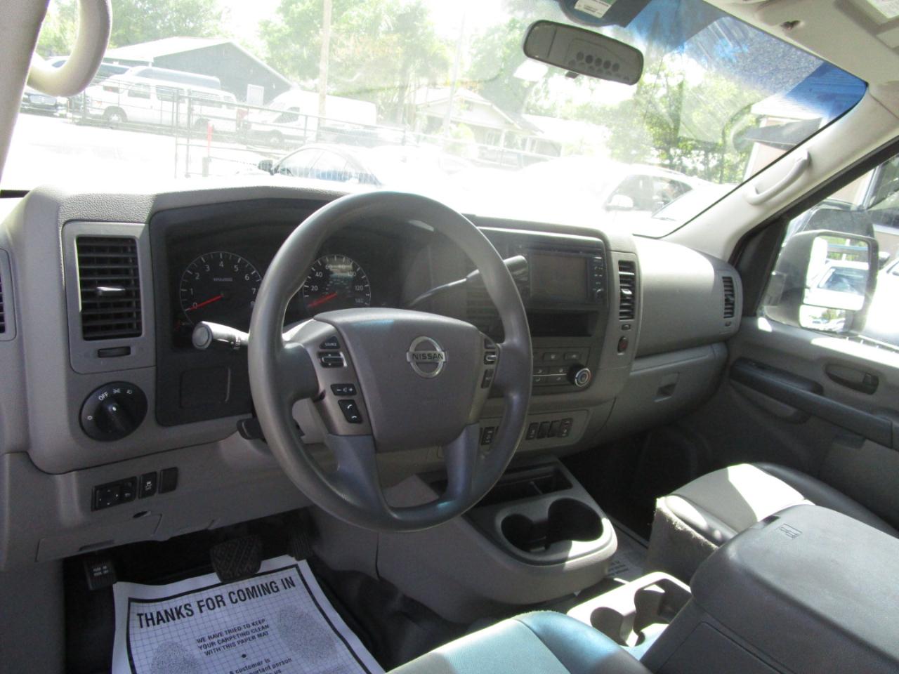 Nissan NV Cargo 2500 HD S V6 2019