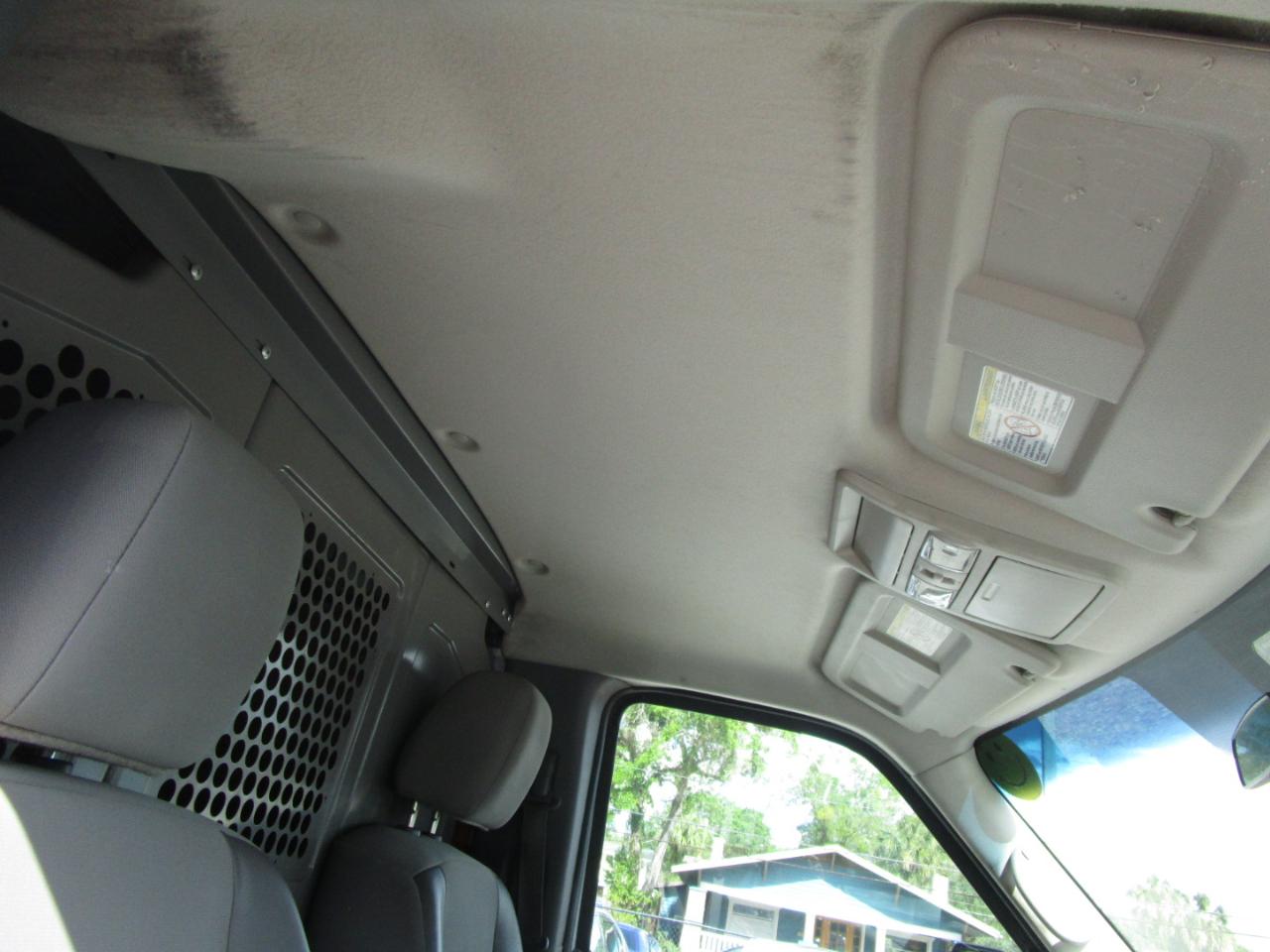 Nissan NV Cargo 2500 HD S V6 2019