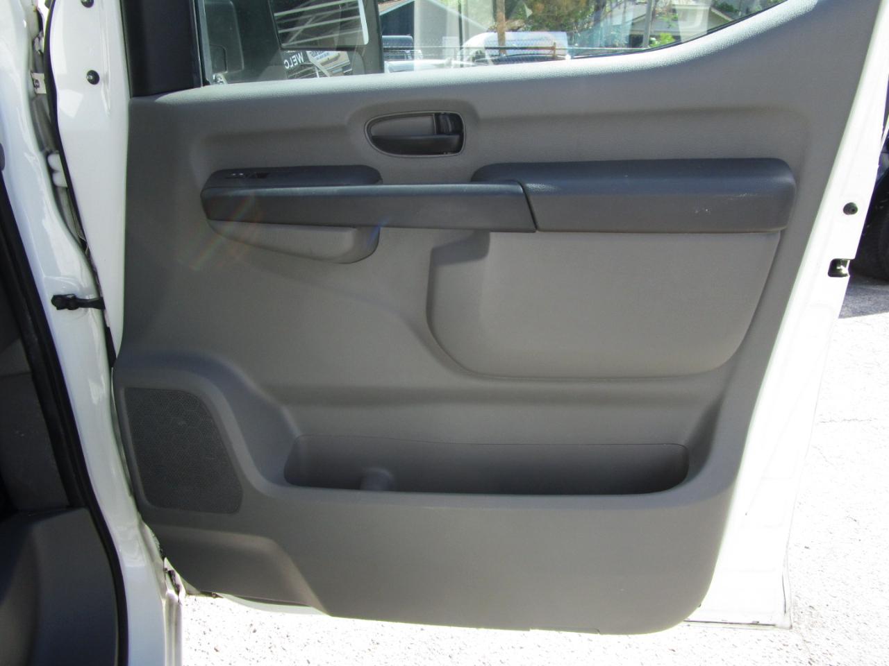 Nissan NV Cargo 2500 HD S V6 2019