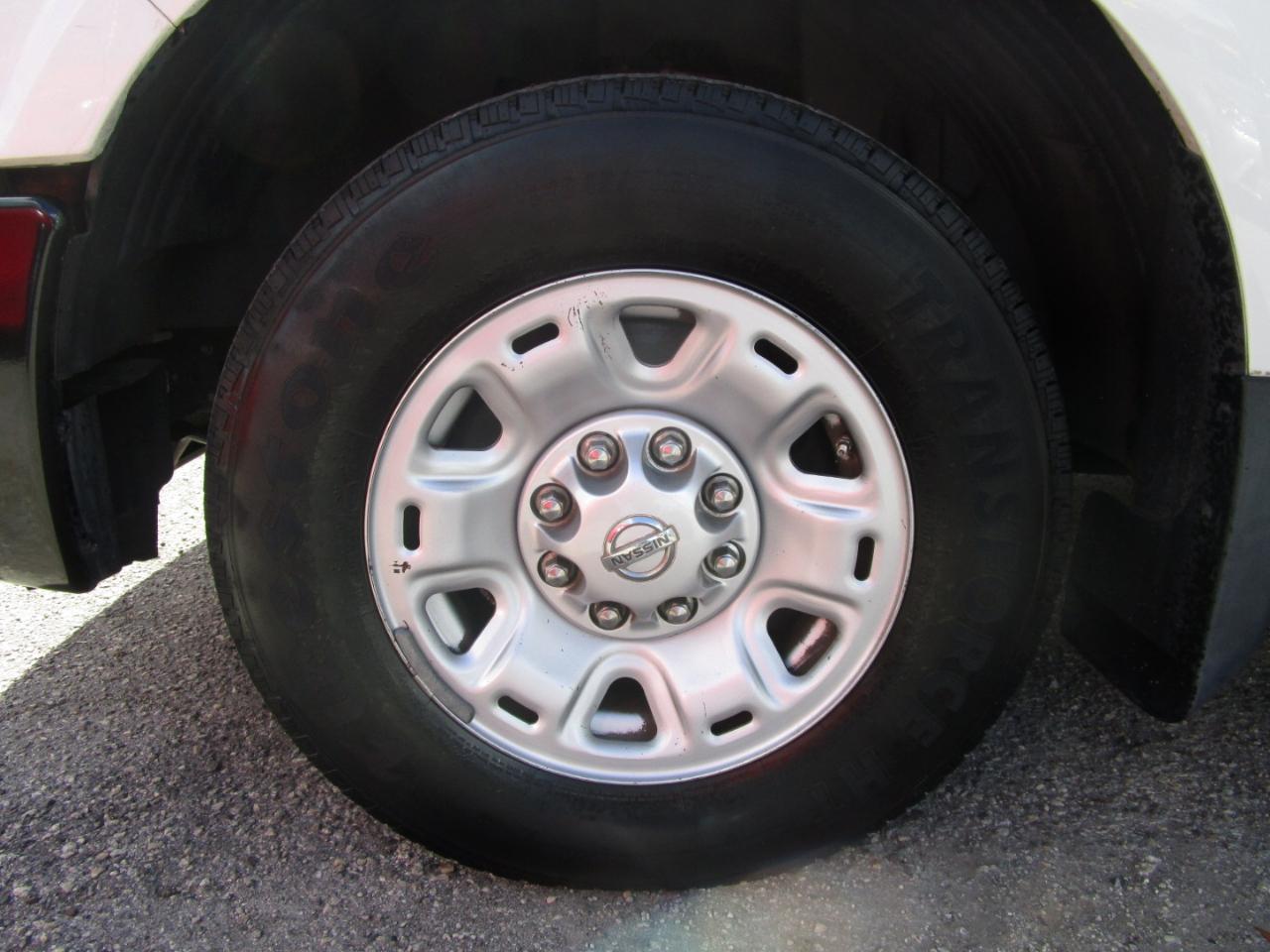 Nissan NV Cargo 2500 HD S V6 2019