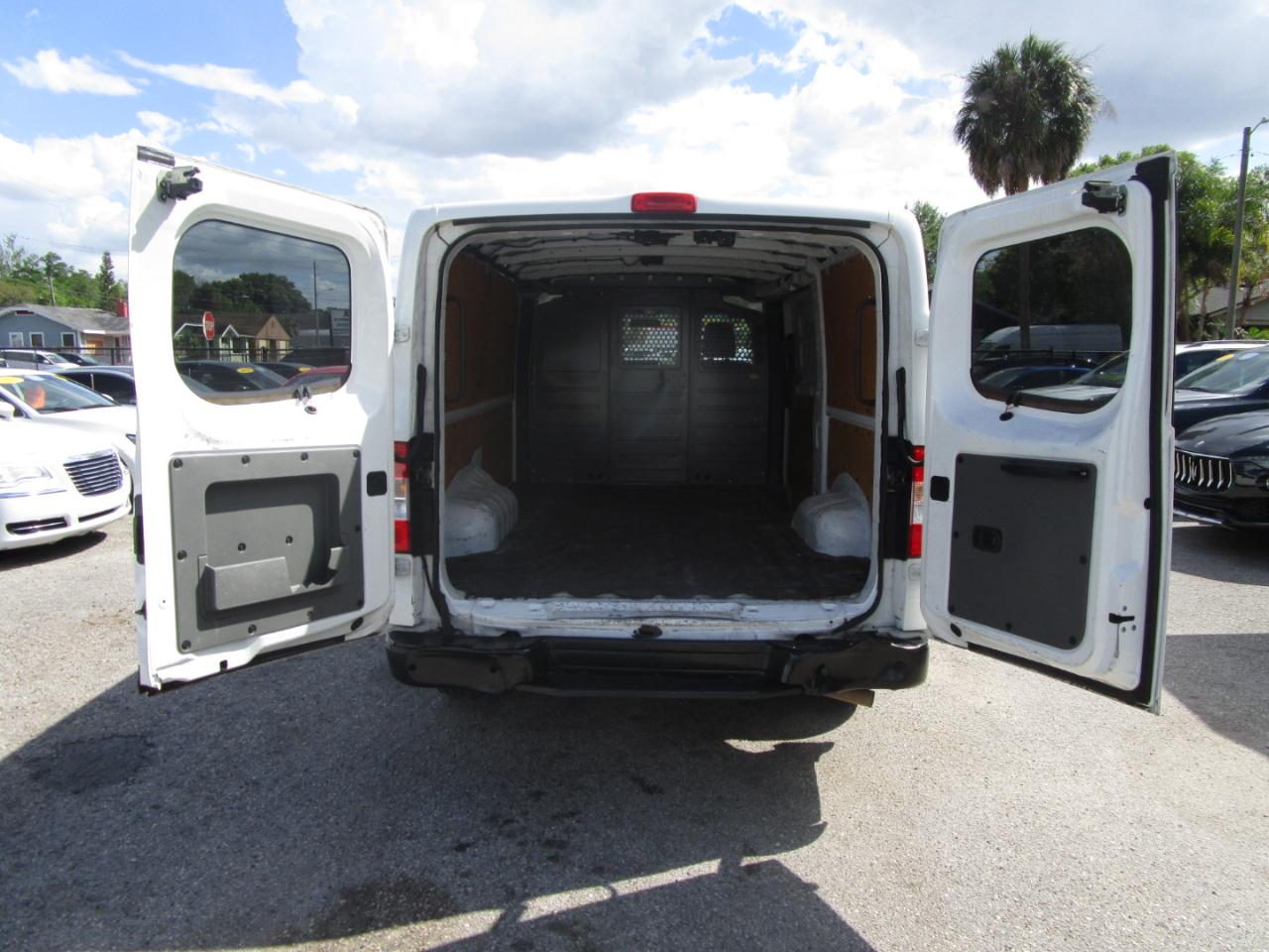 Nissan NV Cargo 2500 HD S V6 2019