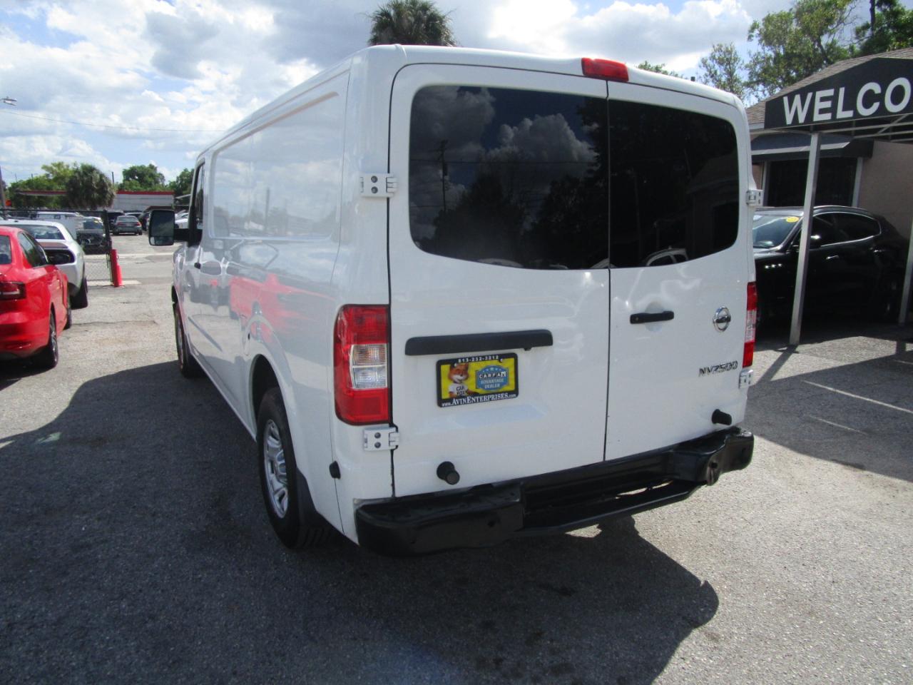 Nissan NV Cargo 2500 HD S V6 2019