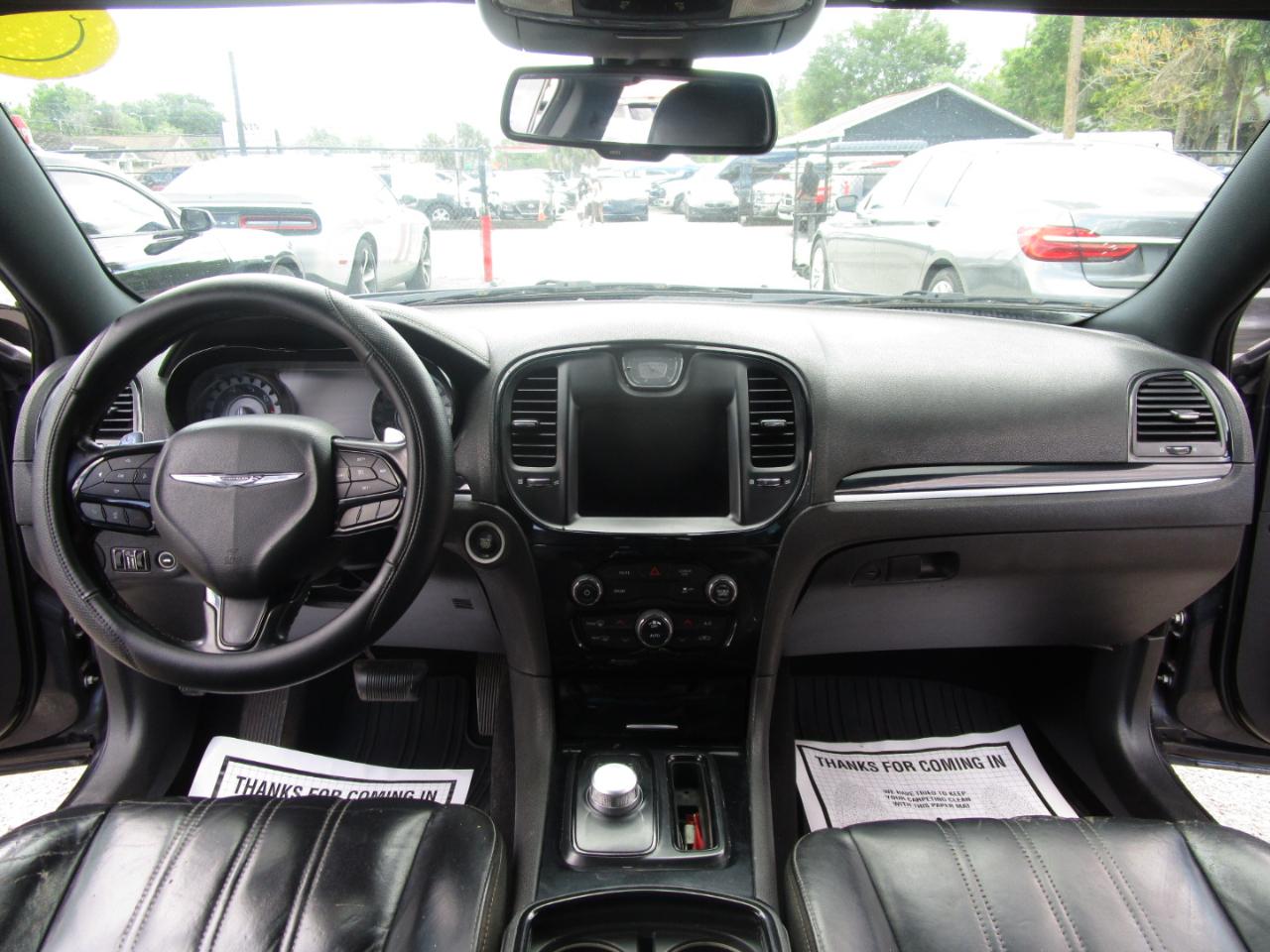 Chrysler 300 S V6 RWD 2019