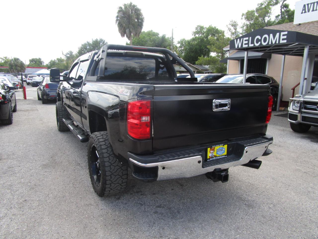 Chevrolet Silverado 2500HD LT Crew Cab Long Box 4WD 2015