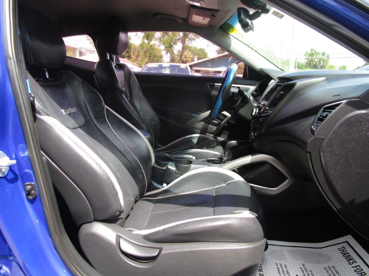 Hyundai Veloster Turbo 6MT 2015