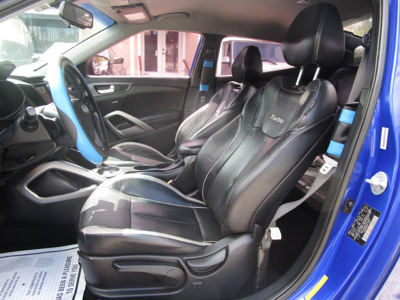 Hyundai Veloster Turbo 6MT 2015