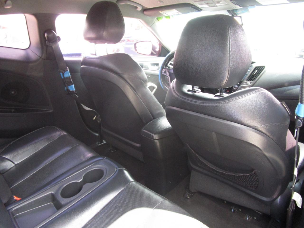 Hyundai Veloster Turbo 6MT 2015