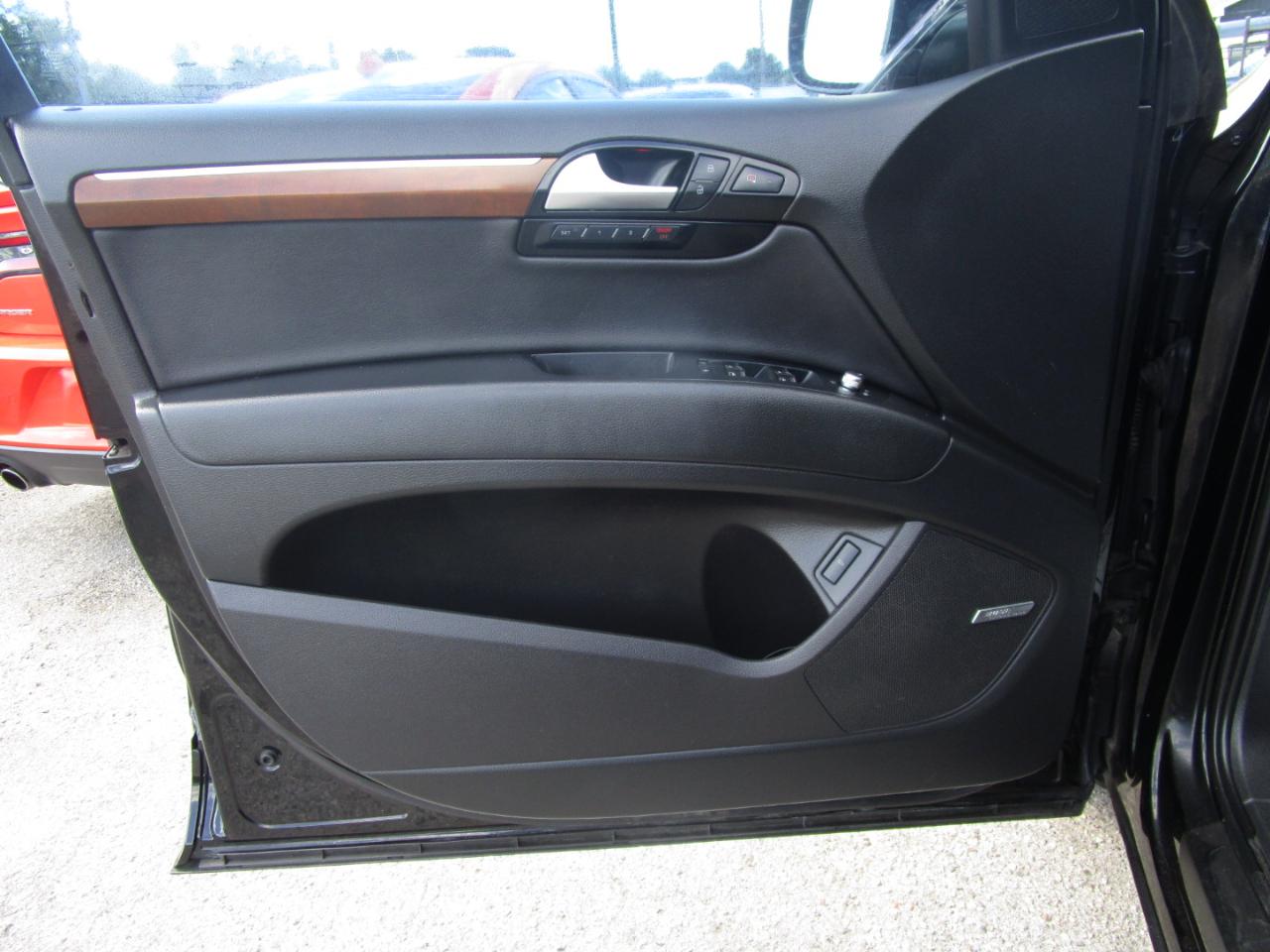 Audi Q7 3.0T Premium Plus quattro 2015