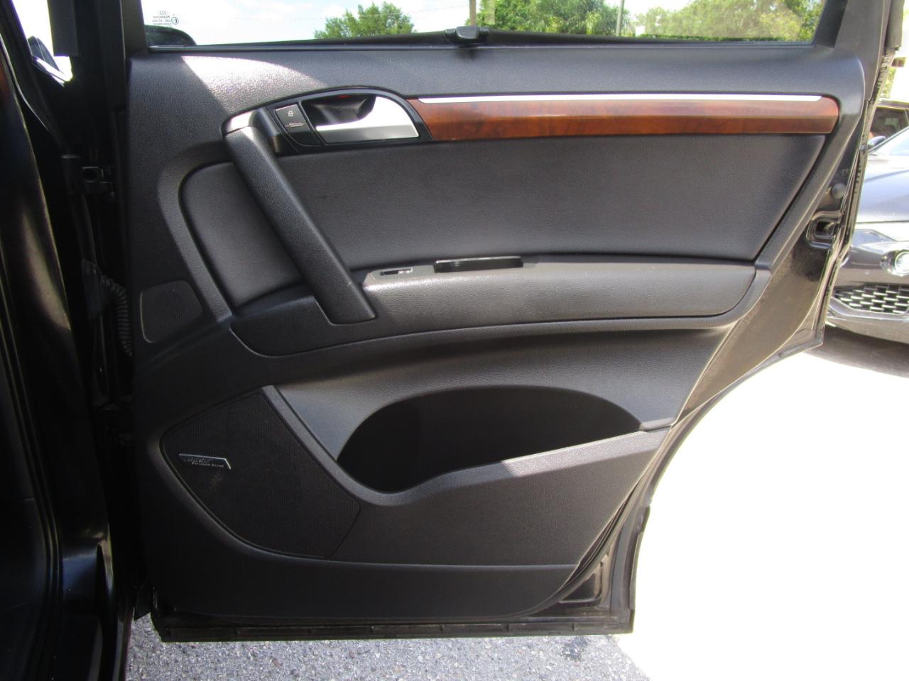 Audi Q7 3.0T Premium Plus quattro 2015