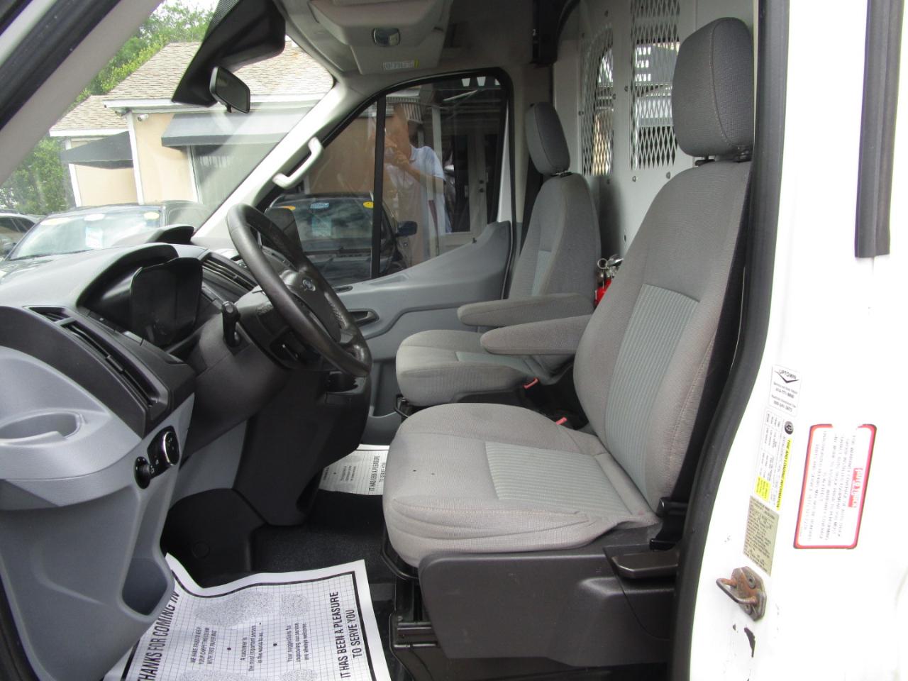 Ford Transit 250 Van Med. Roof w/Sliding Pass. 148-in. WB 2016