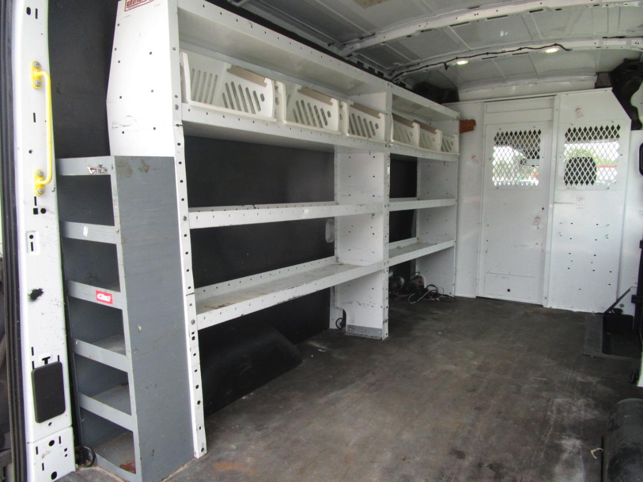 Ford Transit 250 Van Med. Roof w/Sliding Pass. 148-in. WB 2016