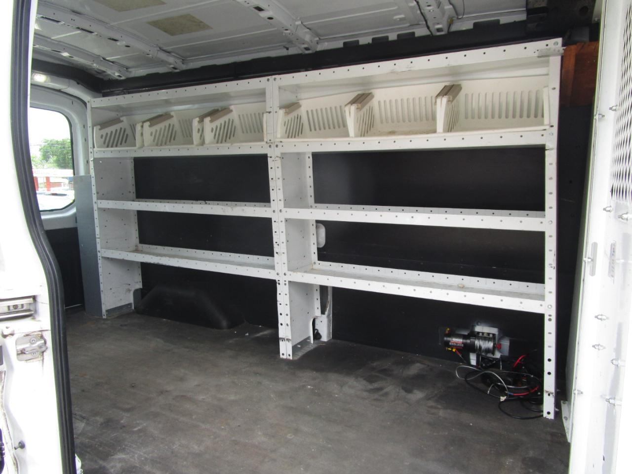 Ford Transit 250 Van Med. Roof w/Sliding Pass. 148-in. WB 2016