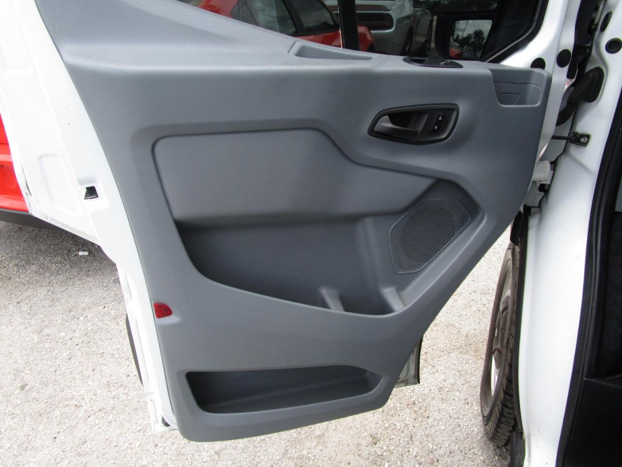 Ford Transit 250 Van Med. Roof w/Sliding Pass. 148-in. WB 2016