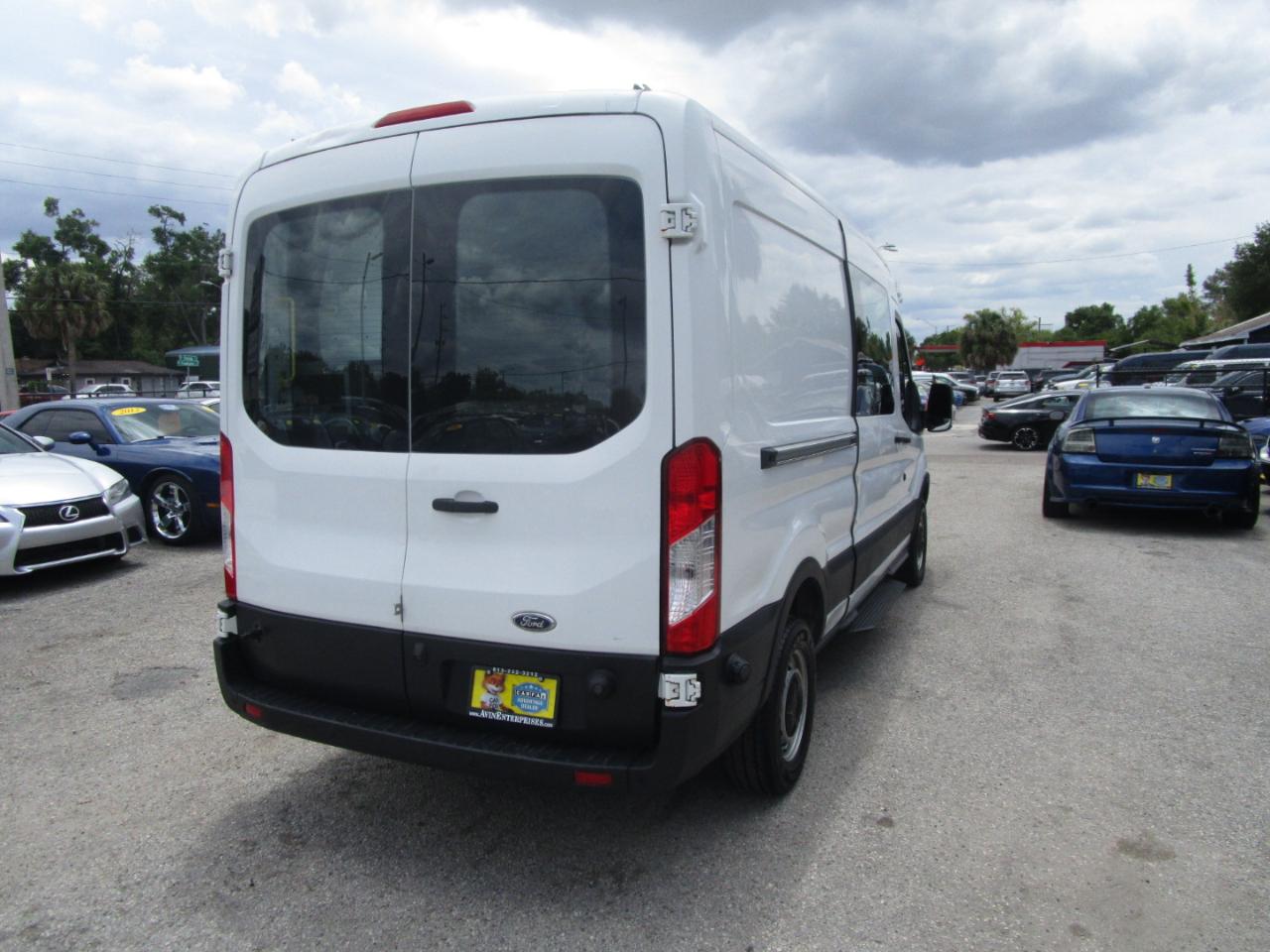 Ford Transit 250 Van Med. Roof w/Sliding Pass. 148-in. WB 2016