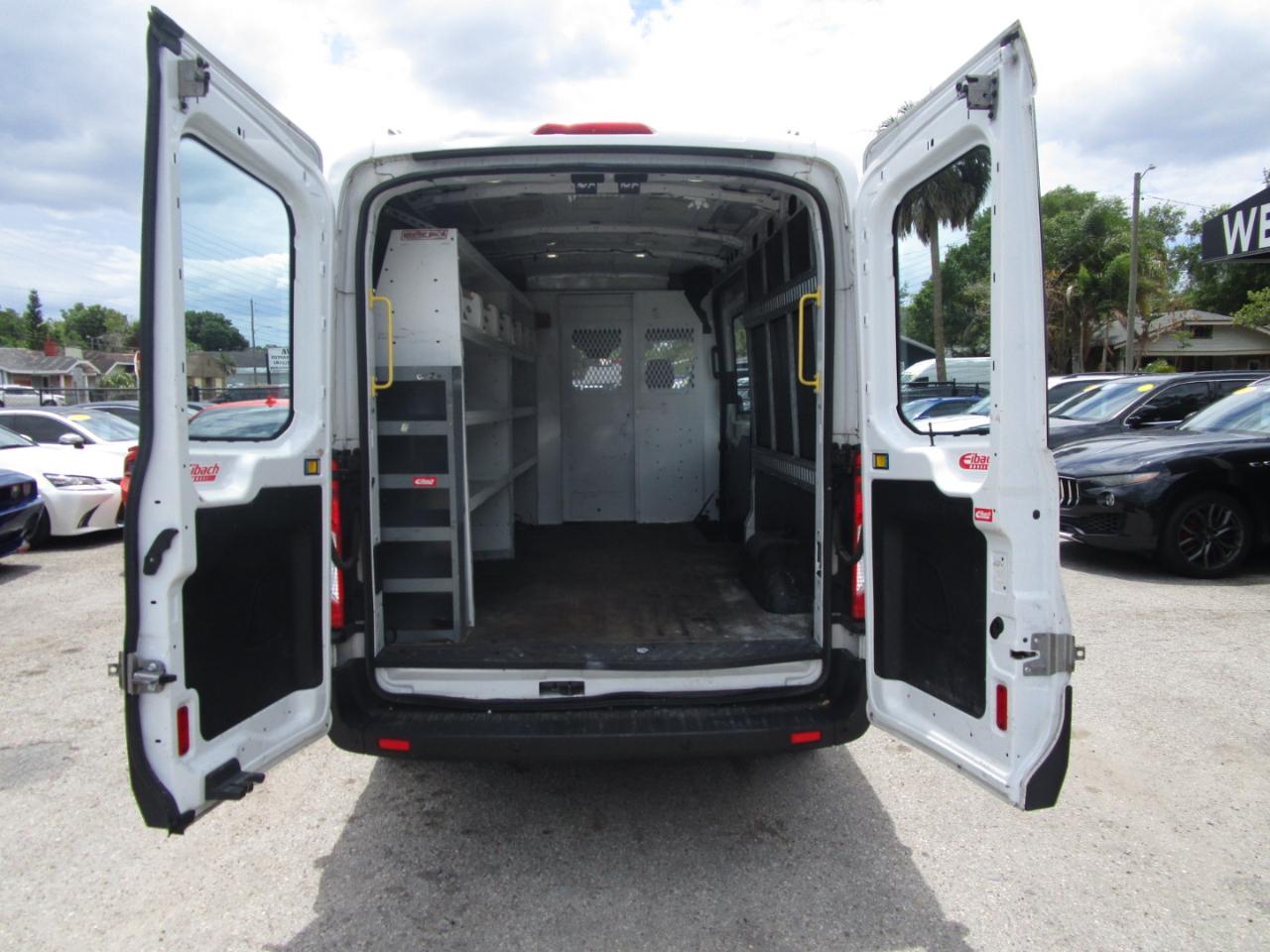 Ford Transit 250 Van Med. Roof w/Sliding Pass. 148-in. WB 2016
