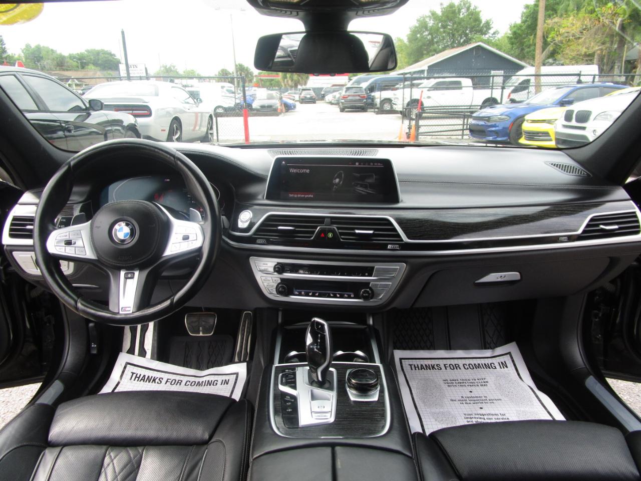 BMW 7-Series 740i 2021