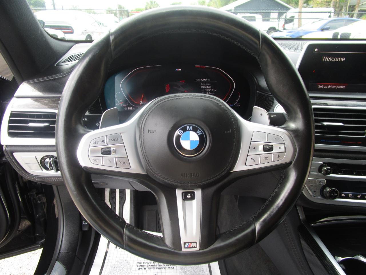 BMW 7-Series 740i 2021