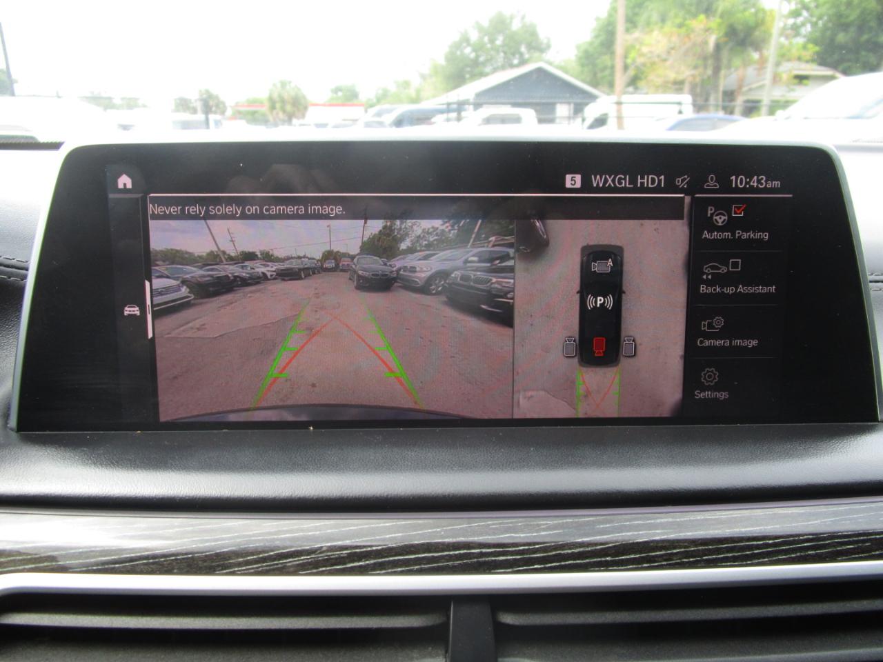 BMW 7-Series 740i 2021