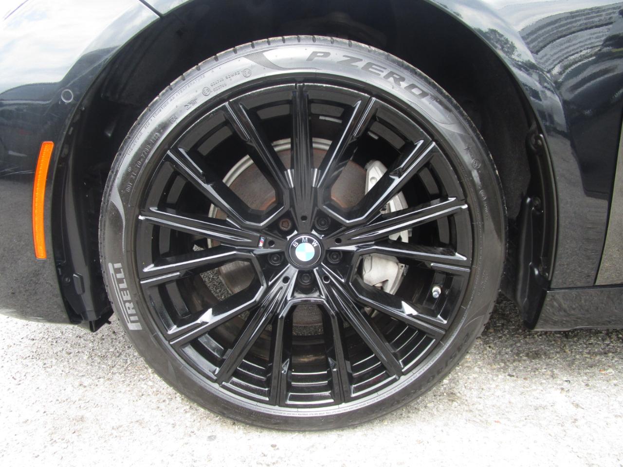 BMW 7-Series 740i 2021