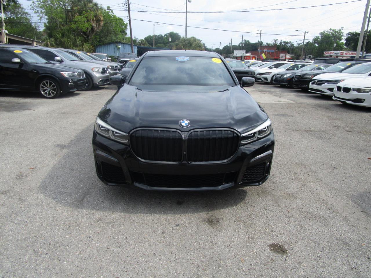 BMW 7-Series 740i 2021