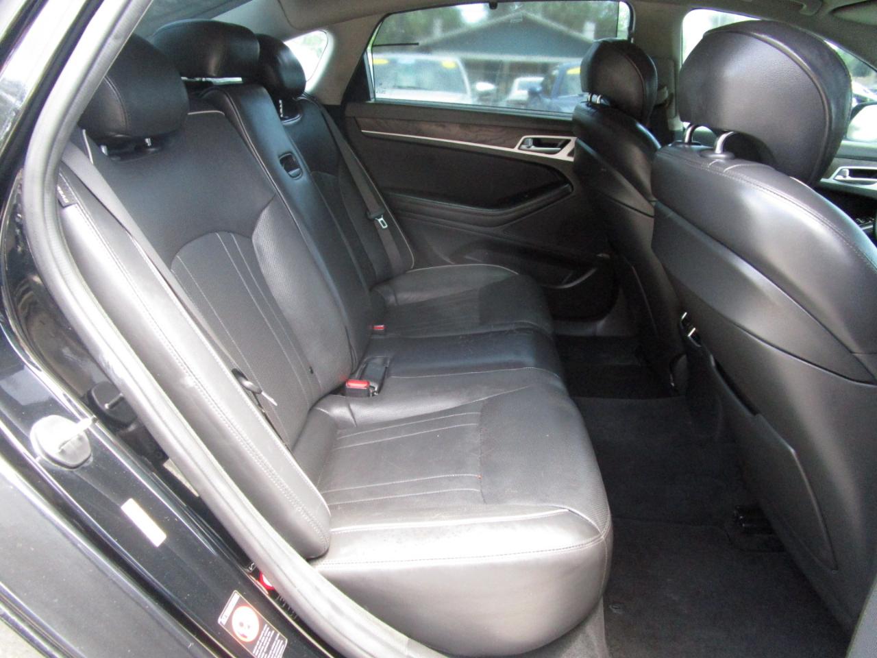 Hyundai Genesis 5.0L RWD 2015