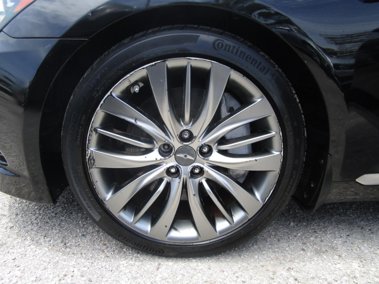 Hyundai Genesis 5.0L RWD 2015