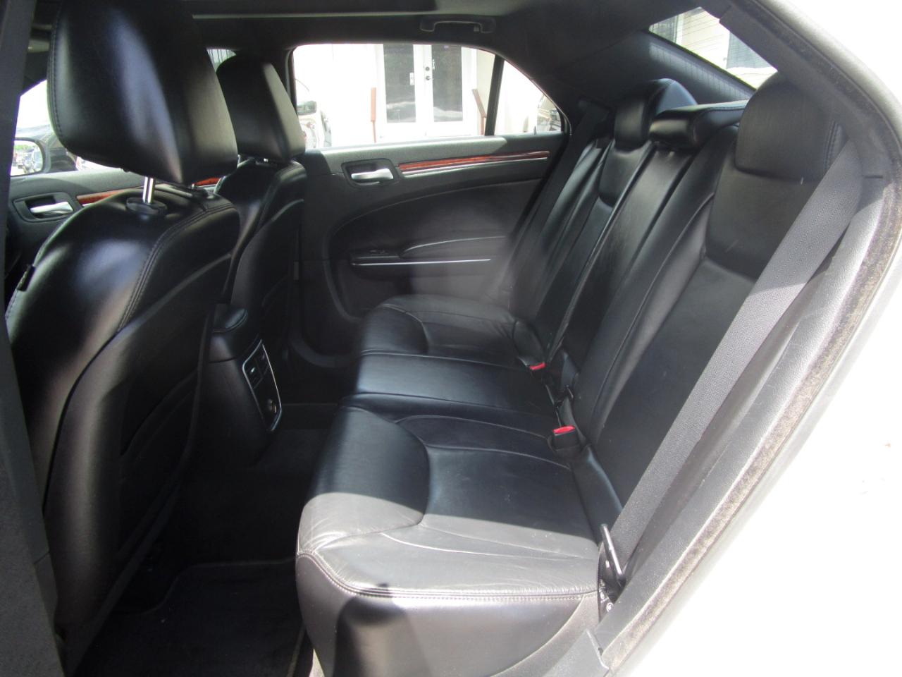 Chrysler 300 RWD 2013