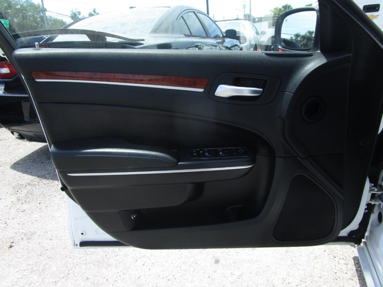 Chrysler 300 RWD 2013