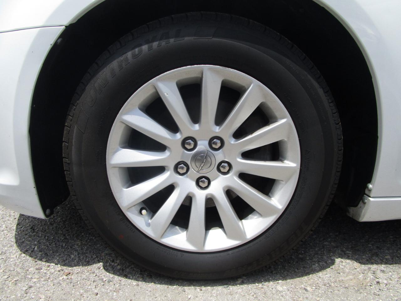 Chrysler 300 RWD 2013