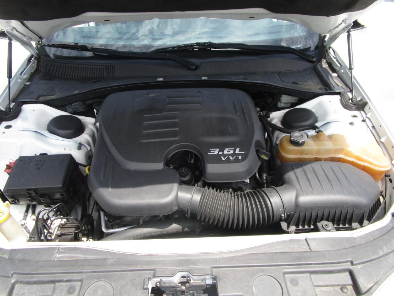 Chrysler 300 RWD 2013