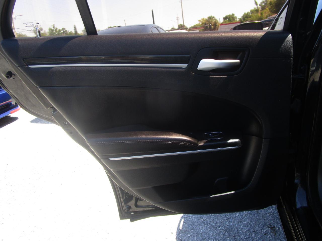 Chrysler 300 C RWD 2013