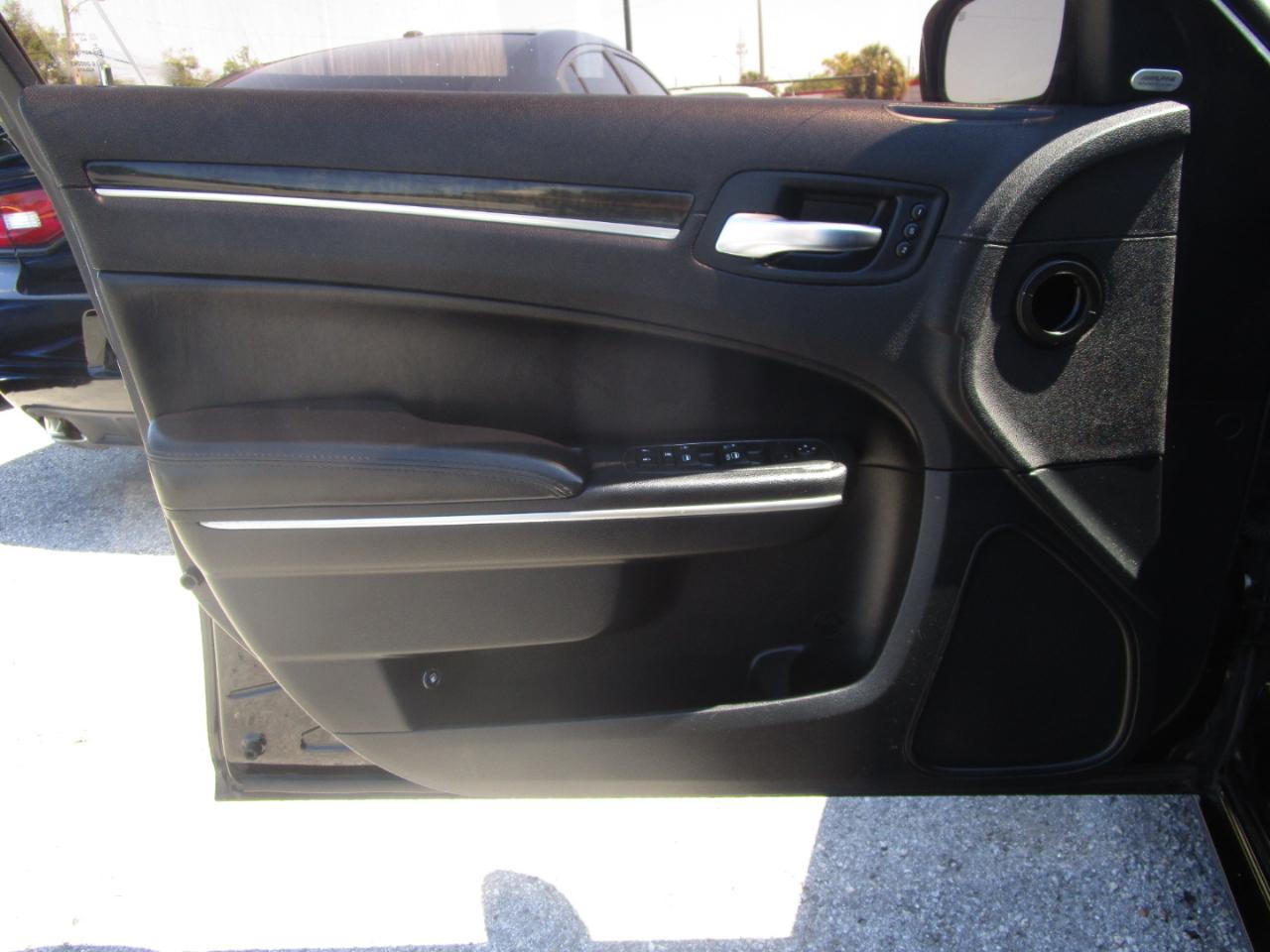 Chrysler 300 C RWD 2013
