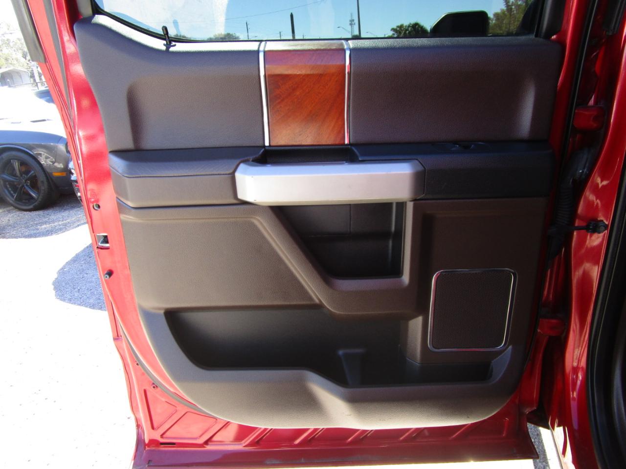 Ford F-150 Lariat SuperCrew 5.5-ft. Bed 4WD 2016