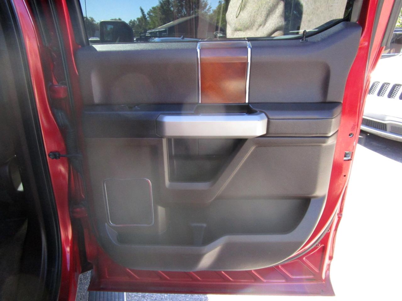 Ford F-150 Lariat SuperCrew 5.5-ft. Bed 4WD 2016