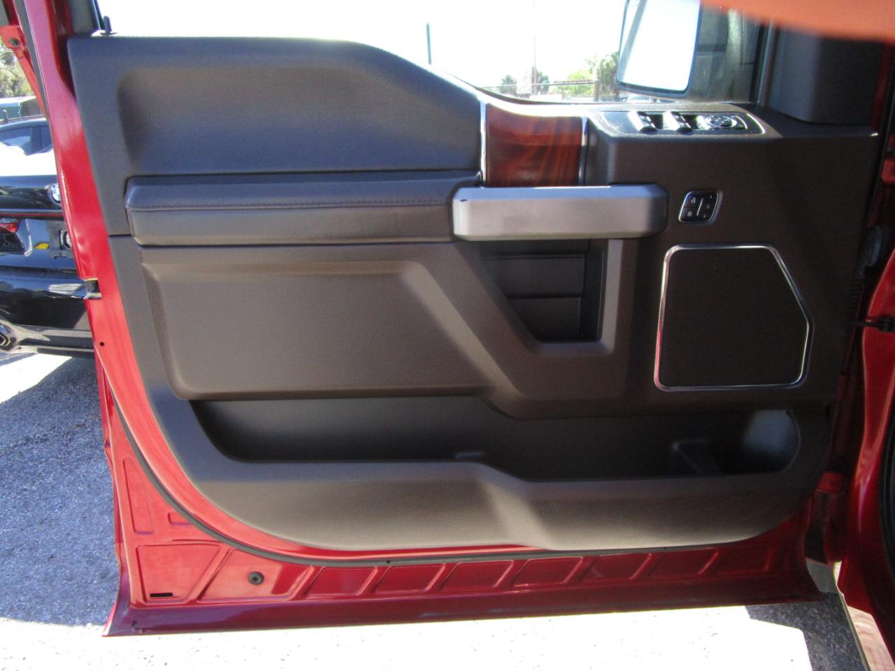 Ford F-150 Lariat SuperCrew 5.5-ft. Bed 4WD 2016