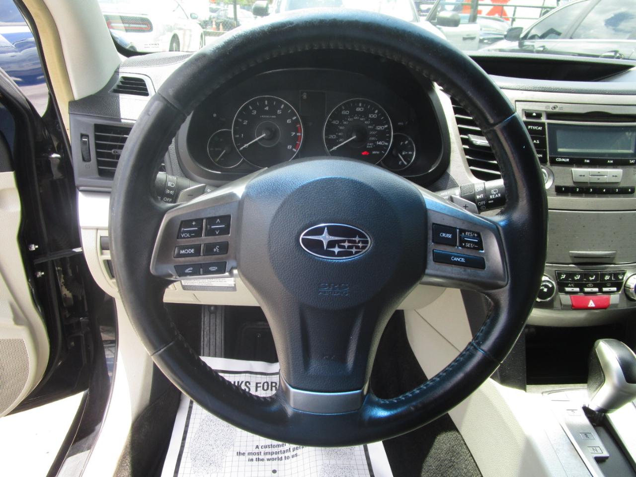 Subaru Outback 2.5i Premium 2012