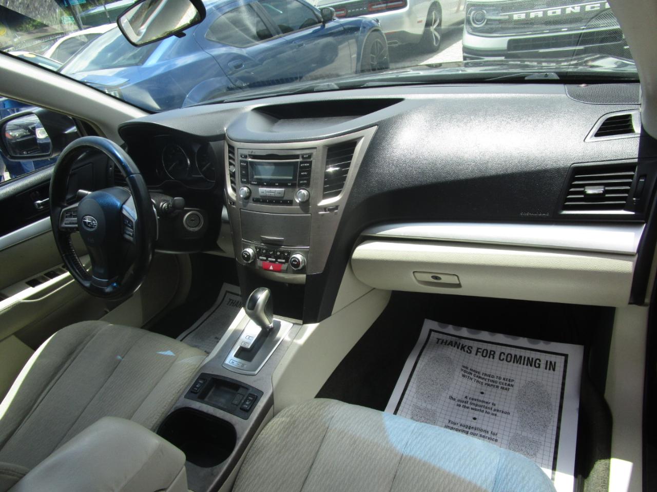 Subaru Outback 2.5i Premium 2012