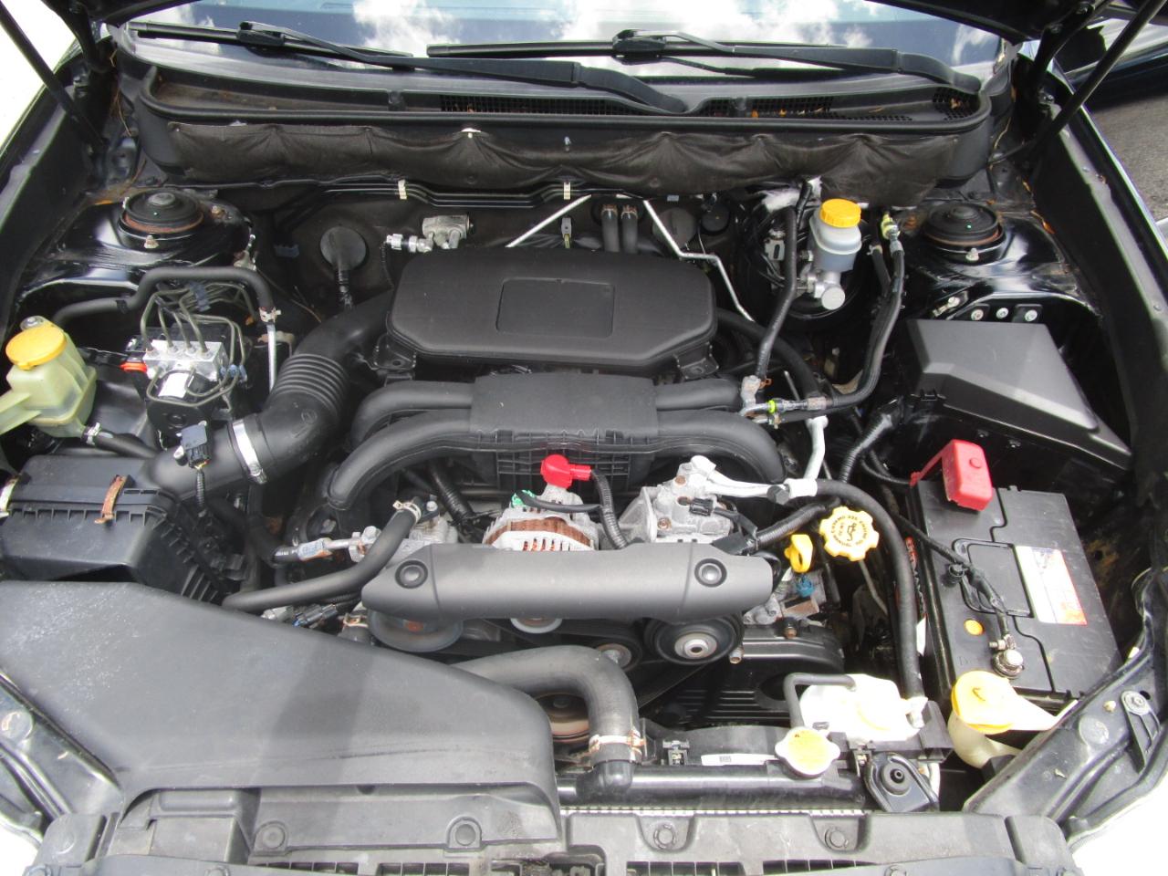 Subaru Outback 2.5i Premium 2012