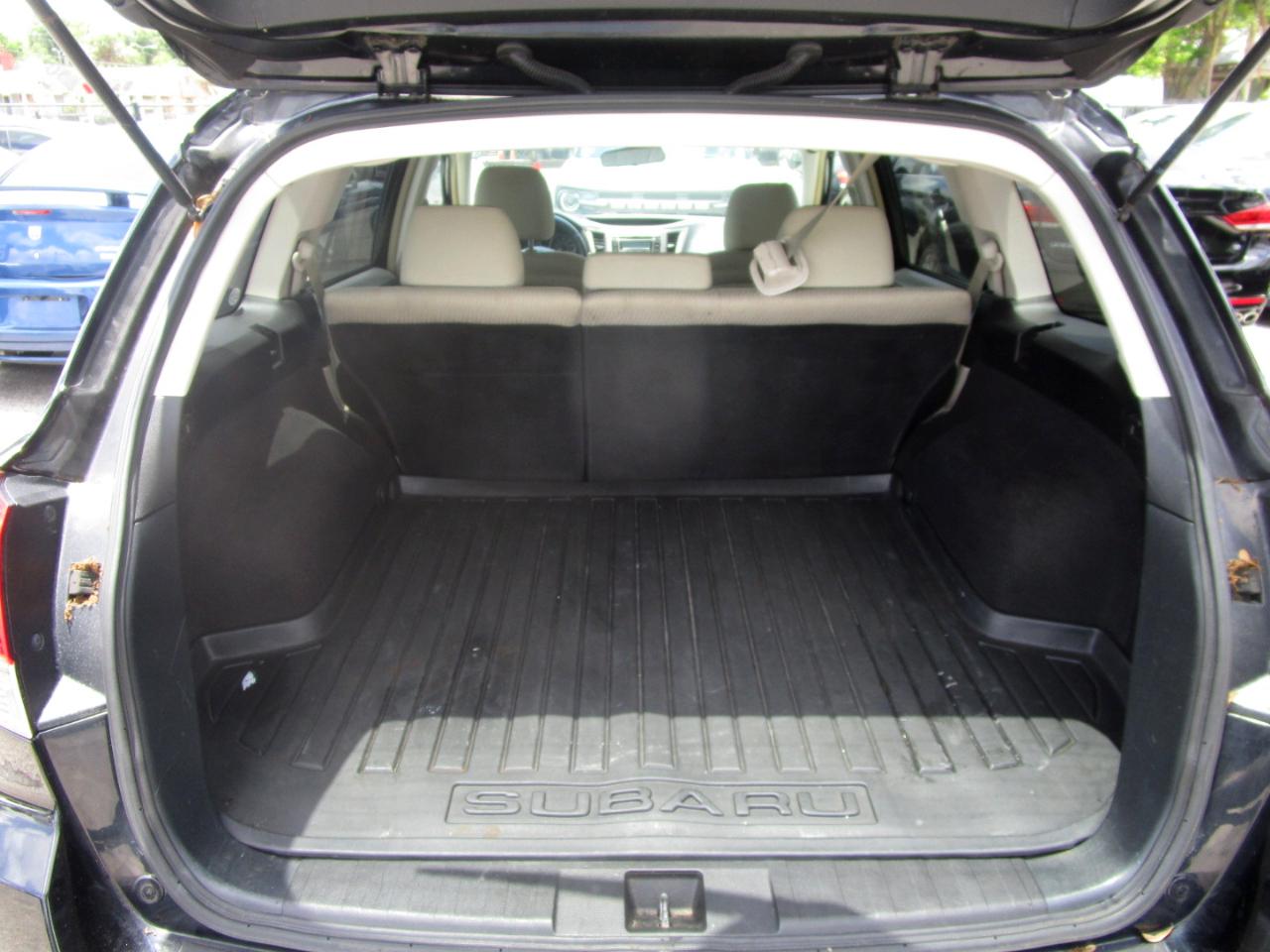 Subaru Outback 2.5i Premium 2012