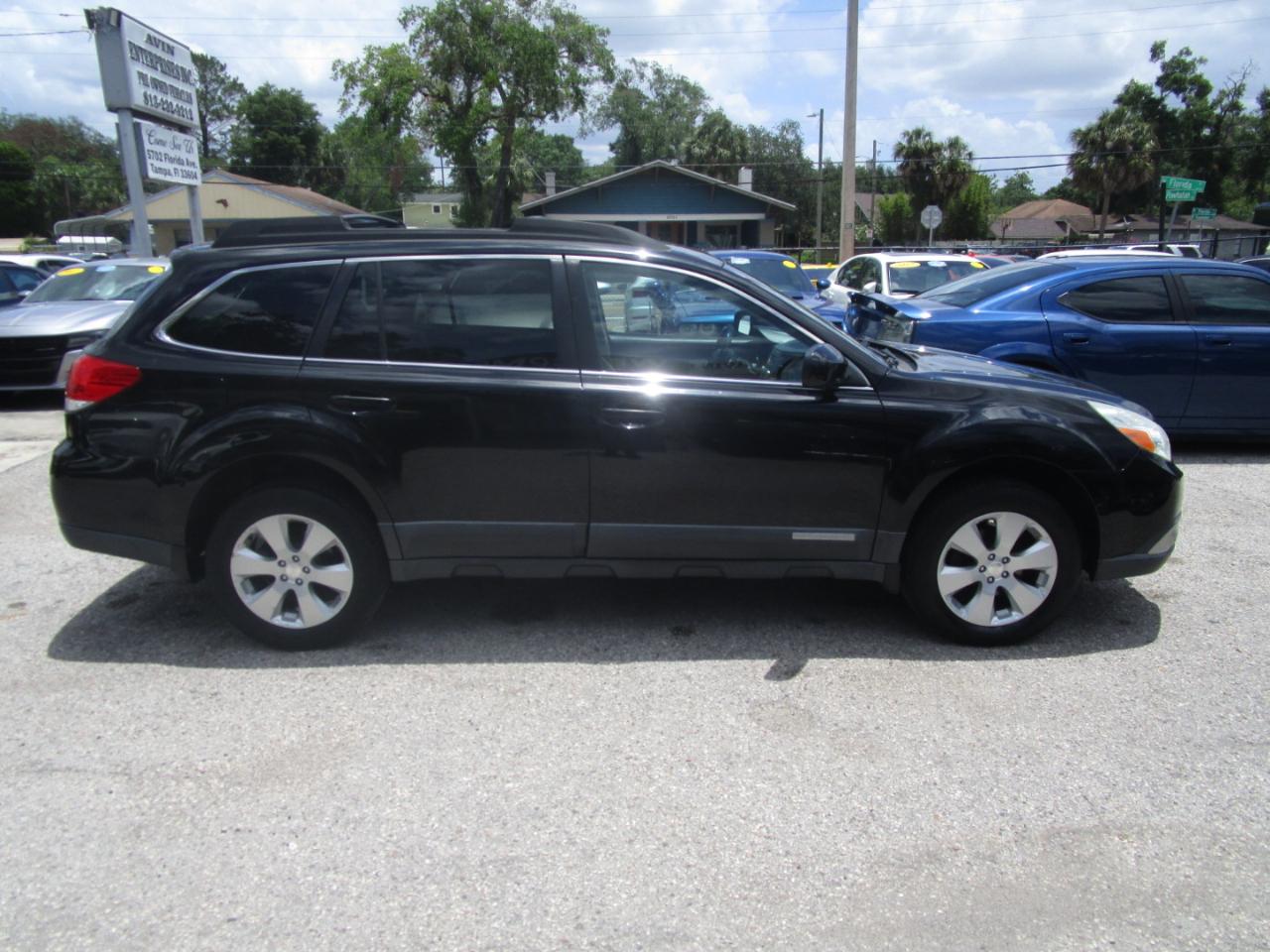 Subaru Outback 2.5i Premium 2012