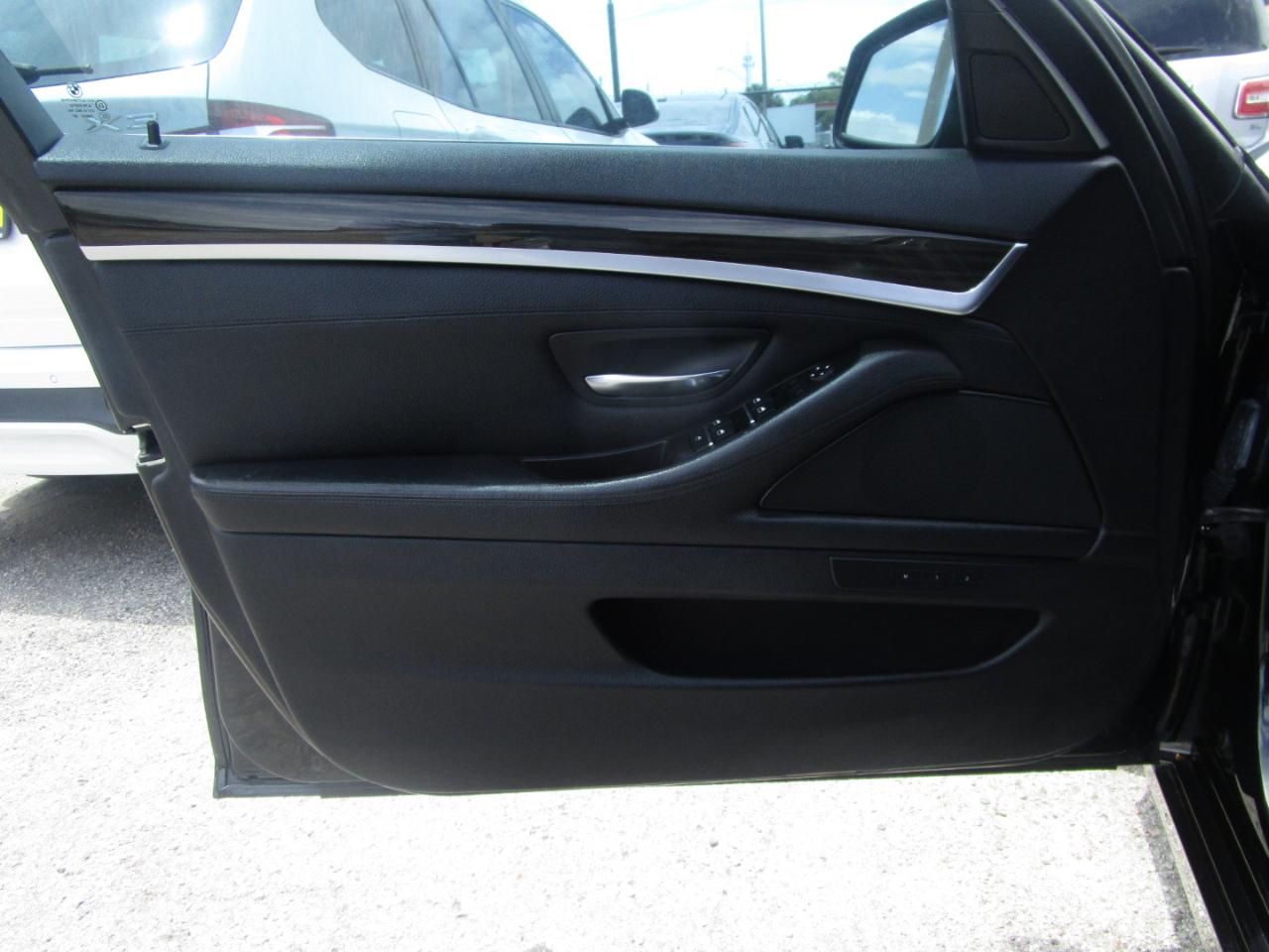 BMW 5-Series 528i 2013