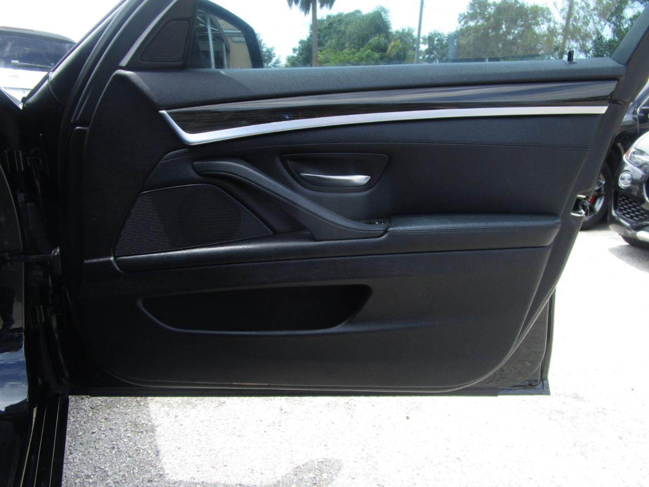 BMW 5-Series 528i 2013
