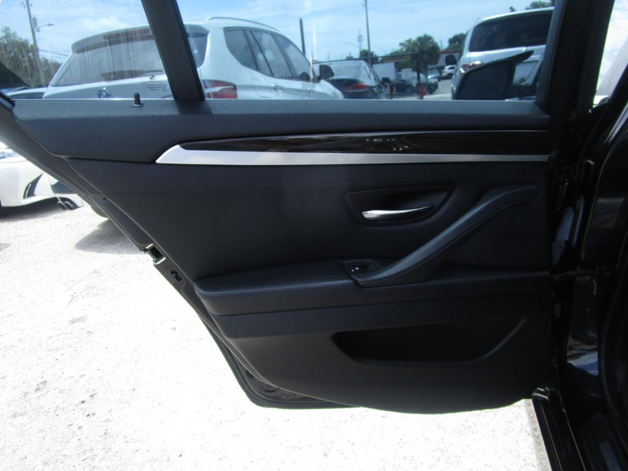 BMW 5-Series 528i 2013
