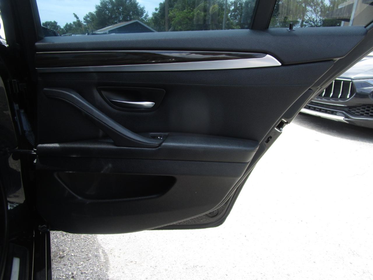 BMW 5-Series 528i 2013
